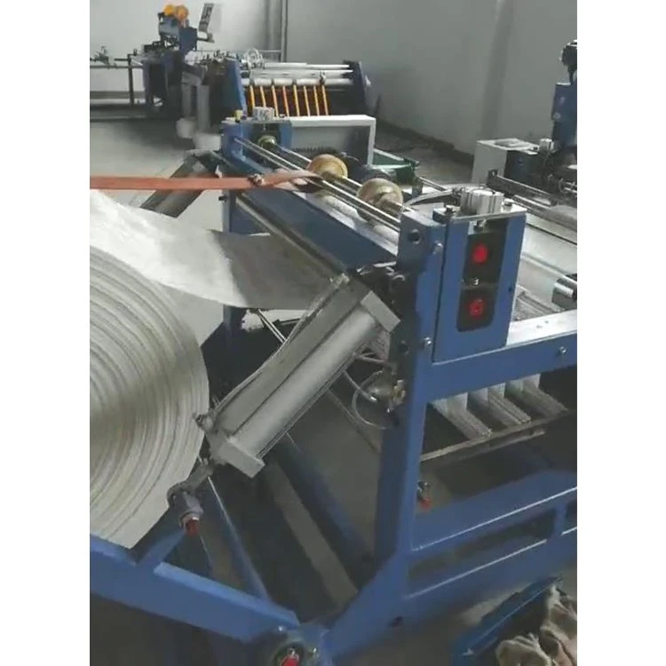 Stroj na strihanie a šitie tašiek Jumbo